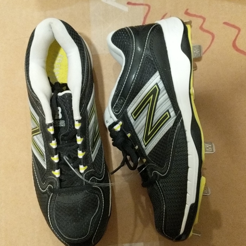 NEW BALANCE BASEBALL REVLITE